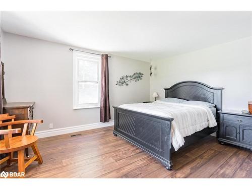 21 Robert Street E, Penetanguishene, ON - Indoor Photo Showing Bedroom