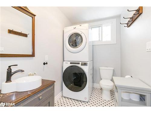 21 Robert Street E, Penetanguishene, ON - Indoor Photo Showing Laundry Room