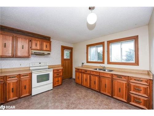 2146 Innisfil Beach Road, Innisfil, ON - Indoor Photo Showing Kitchen With Double Sink