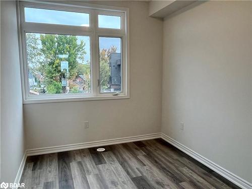 18 Wyn Wood Lane Lane, Orillia, ON - Indoor Photo Showing Other Room