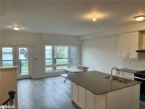 18 Wyn Wood Lane Lane, Orillia, ON - Indoor Photo Showing Kitchen With Double Sink