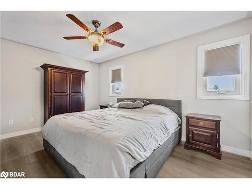 32 Jagges Drive, Barrie, ON - Indoor Photo Showing Bedroom