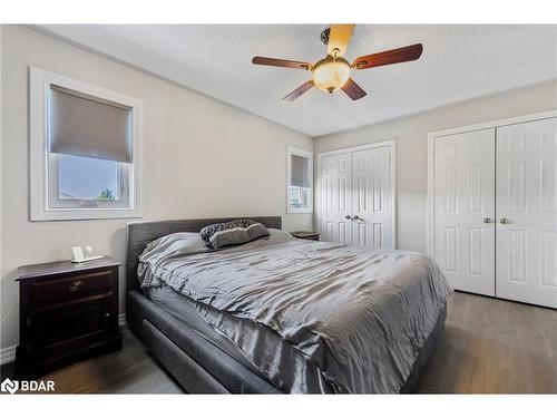 32 Jagges Drive, Barrie, ON - Indoor Photo Showing Bedroom