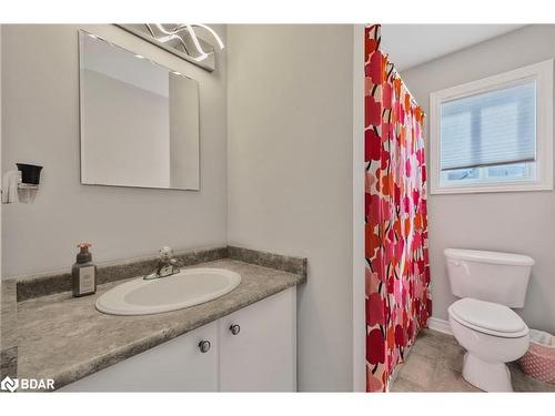 32 Jagges Drive, Barrie, ON - Indoor Photo Showing Bathroom