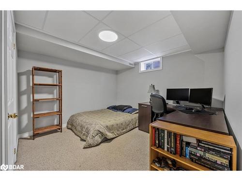 32 Jagges Drive, Barrie, ON - Indoor Photo Showing Bedroom