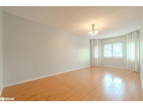 22 Macmillan Crescent, Barrie, ON - Indoor Photo Showing Other Room