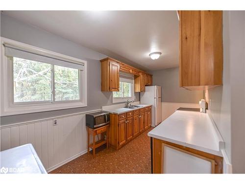 1528 Kitchen Side Road, Severn, ON - Indoor Photo Showing Kitchen With Double Sink