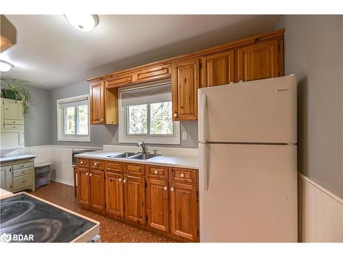 1528 Kitchen Side Road, Severn, ON - Indoor Photo Showing Kitchen With Double Sink