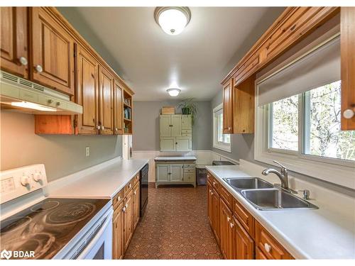 1528 Kitchen Side Road, Severn, ON - Indoor Photo Showing Kitchen With Double Sink