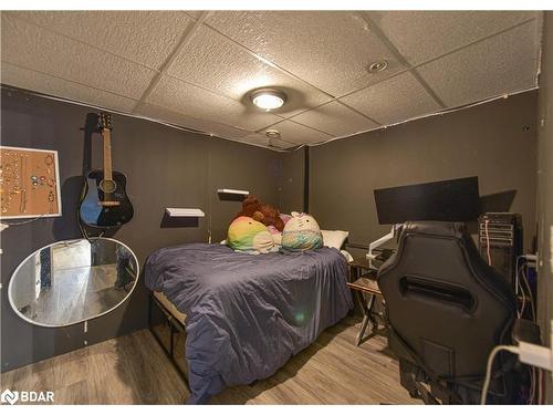 1528 Kitchen Side Road, Severn, ON - Indoor Photo Showing Bedroom