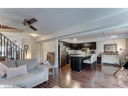 12 Masters Crescent, Port Severn, ON - Indoor Photo Showing Living Room