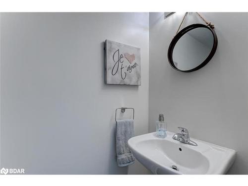 12 Masters Crescent, Port Severn, ON - Indoor Photo Showing Bathroom