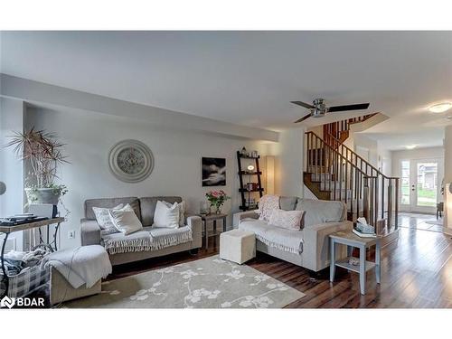 12 Masters Crescent, Port Severn, ON - Indoor Photo Showing Living Room