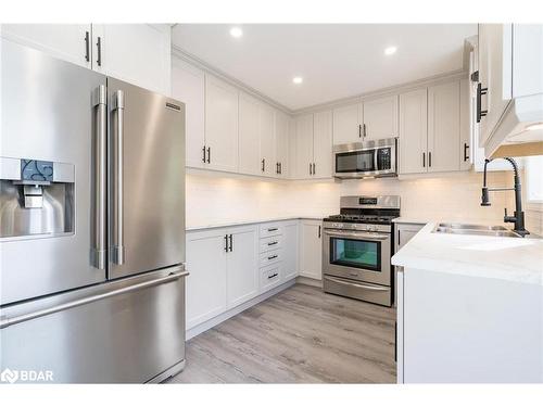 76 Marshall Street, Barrie, ON - Indoor Photo Showing Kitchen With Double Sink With Upgraded Kitchen