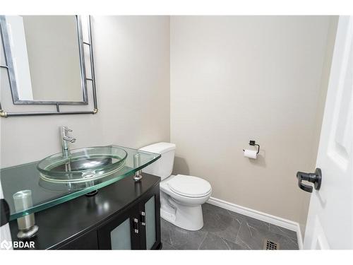 76 Marshall Street, Barrie, ON - Indoor Photo Showing Bathroom