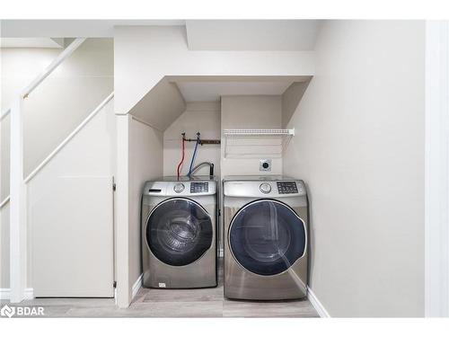 76 Marshall Street, Barrie, ON - Indoor Photo Showing Laundry Room