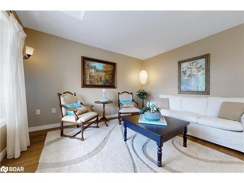 86 Osprey Ridge Road, Barrie, ON - Indoor Photo Showing Living Room