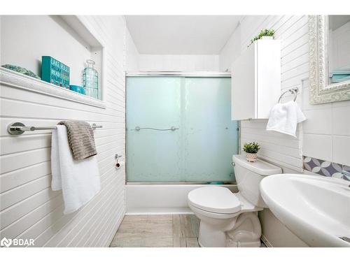 11 Bourgeois Court, Tiny, ON - Indoor Photo Showing Bathroom