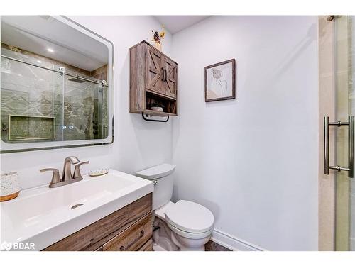 78 Bruce Crescent, Barrie, ON - Indoor Photo Showing Bathroom