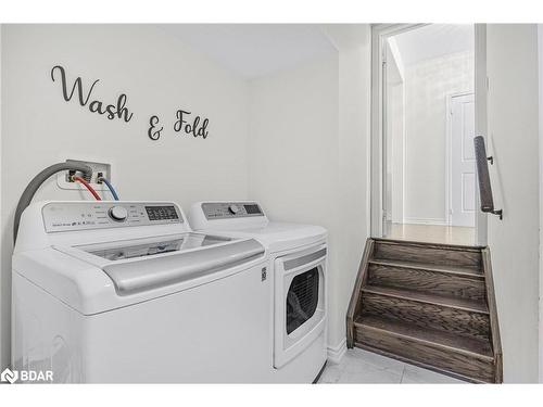 12 Cypress Point, Barrie, ON - Indoor Photo Showing Laundry Room