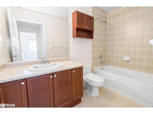 307-375 Lakebreeze Drive, Newcastle, ON - Indoor Photo Showing Bathroom