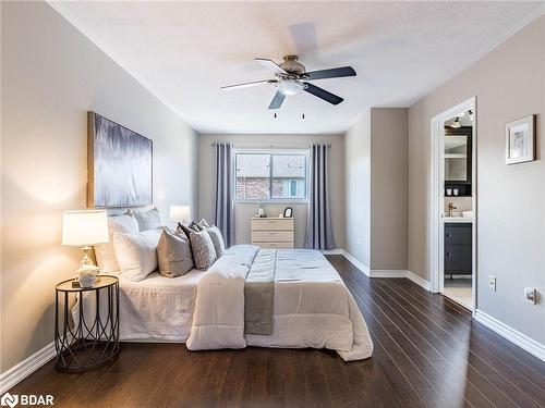 571 Rossellini Drive, Mississauga, ON - Indoor Photo Showing Bedroom