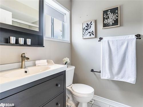 571 Rossellini Drive, Mississauga, ON - Indoor Photo Showing Bathroom