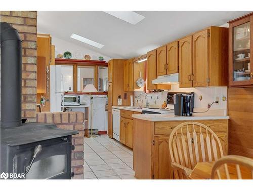 2396 Lakeshore Drive, Brechin, ON - Indoor Photo Showing Kitchen