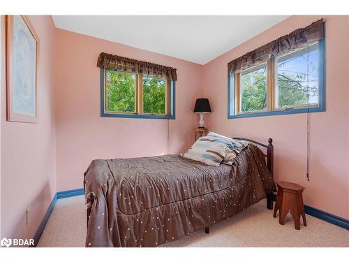 2396 Lakeshore Drive, Brechin, ON - Indoor Photo Showing Bedroom