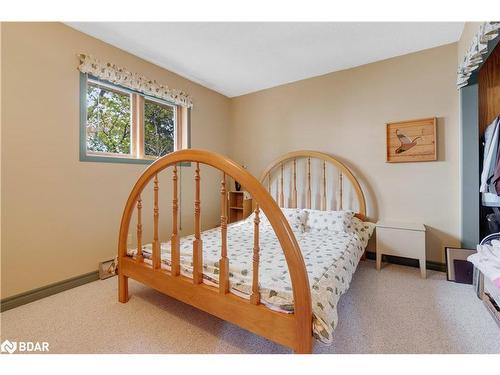 2396 Lakeshore Drive, Brechin, ON - Indoor Photo Showing Bedroom