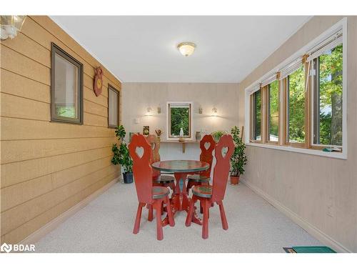 2396 Lakeshore Drive, Brechin, ON - Indoor Photo Showing Dining Room