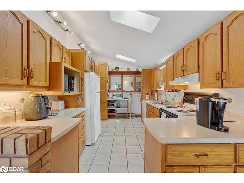 2396 Lakeshore Drive, Brechin, ON - Indoor Photo Showing Kitchen