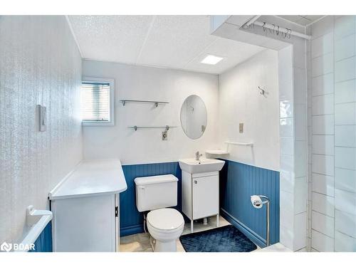 96 Springdale Drive, Barrie, ON - Indoor Photo Showing Bathroom