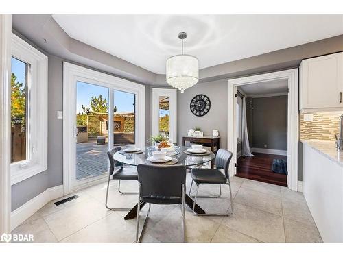 26 Doon Crescent, Keswick, ON - Indoor Photo Showing Dining Room