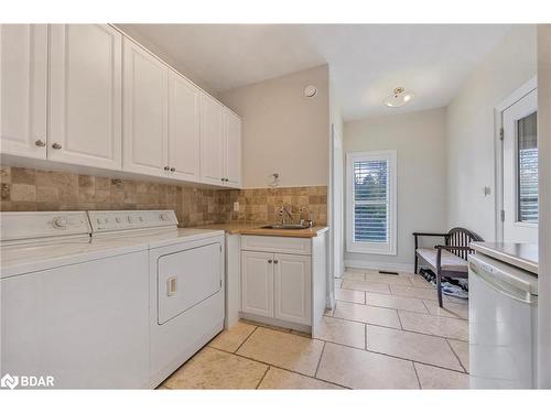 1795 Innisbrook Street, Innisfil, ON - Indoor Photo Showing Laundry Room