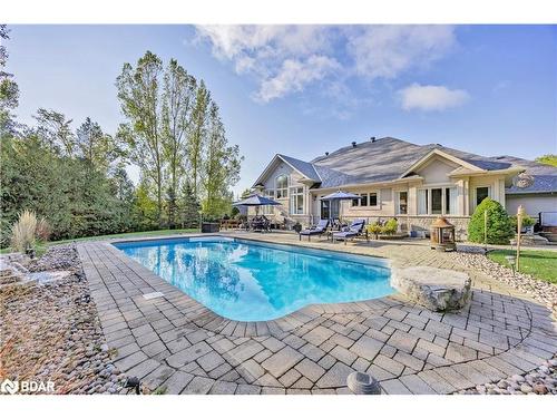 1795 Innisbrook Street, Innisfil, ON - Outdoor With In Ground Pool