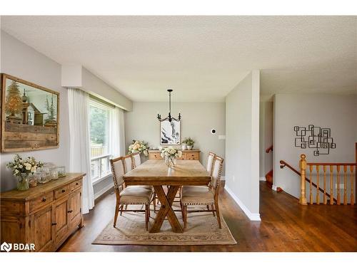 252 Nelson Crescent, Stroud, ON - Indoor Photo Showing Dining Room