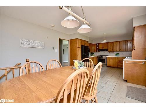 252 Nelson Crescent, Stroud, ON - Indoor Photo Showing Dining Room