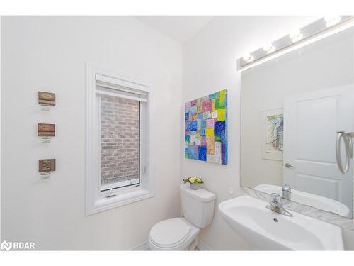 1002 Larter Street, Innisfil, ON - Indoor Photo Showing Bathroom