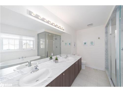 1002 Larter Street, Innisfil, ON - Indoor Photo Showing Bathroom