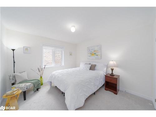 1002 Larter Street, Innisfil, ON - Indoor Photo Showing Bedroom