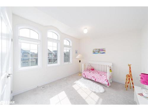 1002 Larter Street, Innisfil, ON - Indoor Photo Showing Bedroom