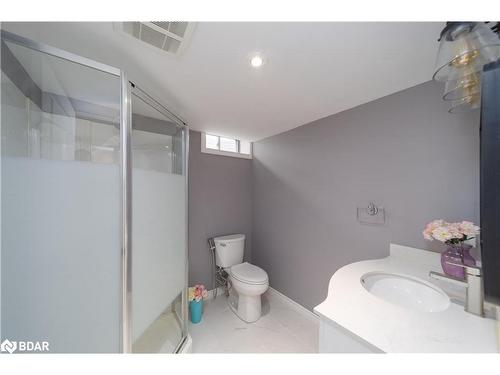 1002 Larter Street, Innisfil, ON - Indoor Photo Showing Bathroom