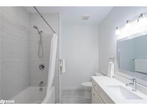 151 Mount Saint Louis Road E, Oro-Medonte, ON - Indoor Photo Showing Bathroom