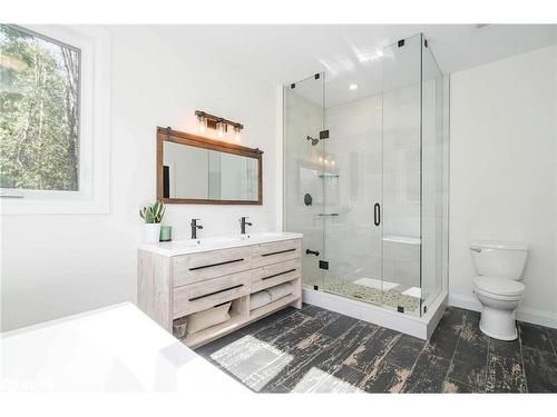 151 Mount Saint Louis Road E, Oro-Medonte, ON - Indoor Photo Showing Bathroom