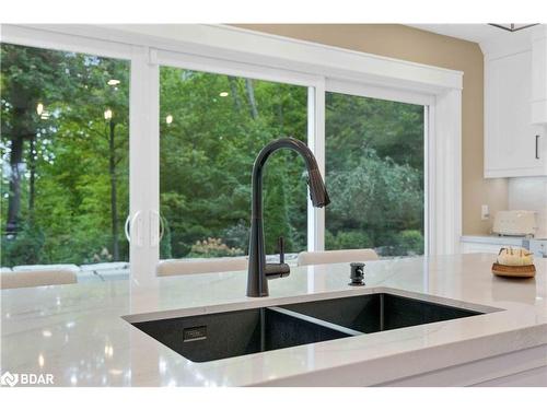 11 Park Trail, Midhurst, ON - Indoor Photo Showing Kitchen With Double Sink