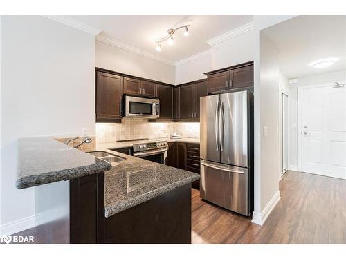 214-354 Atherley Road, Orillia, ON - Indoor Photo Showing Kitchen With Double Sink With Upgraded Kitchen