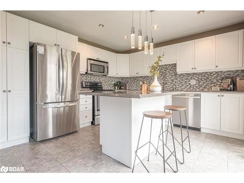 29 Ferris Lane, Alliston, ON - Indoor Photo Showing Kitchen With Upgraded Kitchen