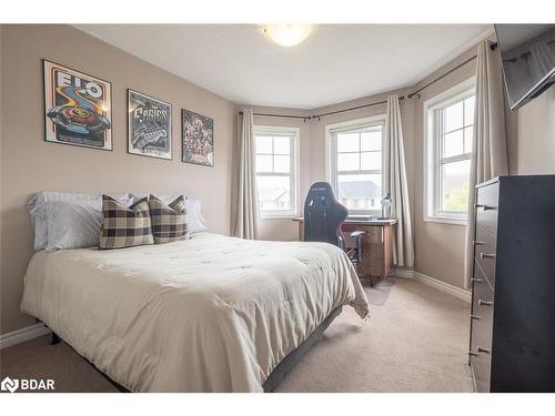 29 Ferris Lane, Alliston, ON - Indoor Photo Showing Bedroom