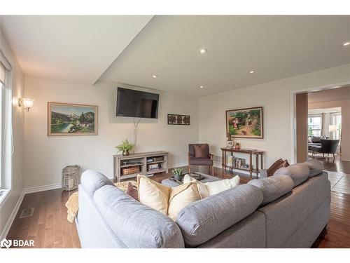 29 Ferris Lane, Alliston, ON - Indoor Photo Showing Living Room